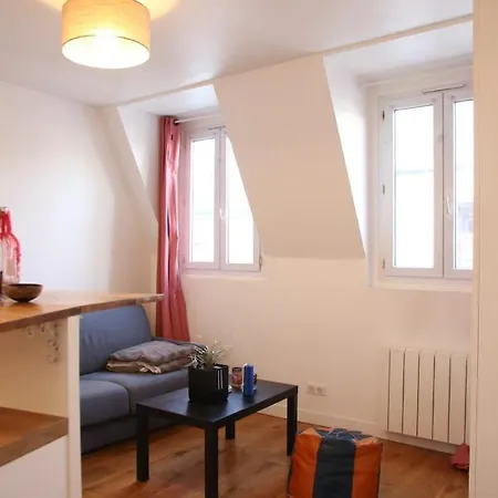 Charming Studio Under The Rooftops At Opera Appartement Parijs
